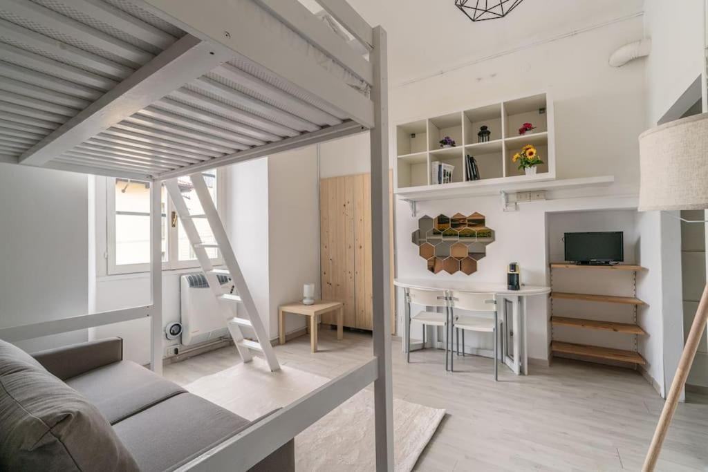 Appartamento Cozy In The Center Of Milano